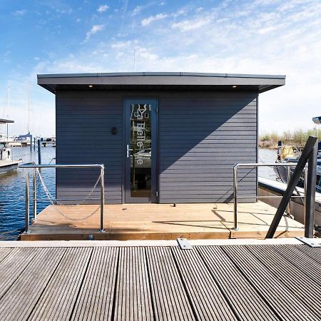 Beautiful Houseboat In Marina Of Volendam Hotel Exterior photo